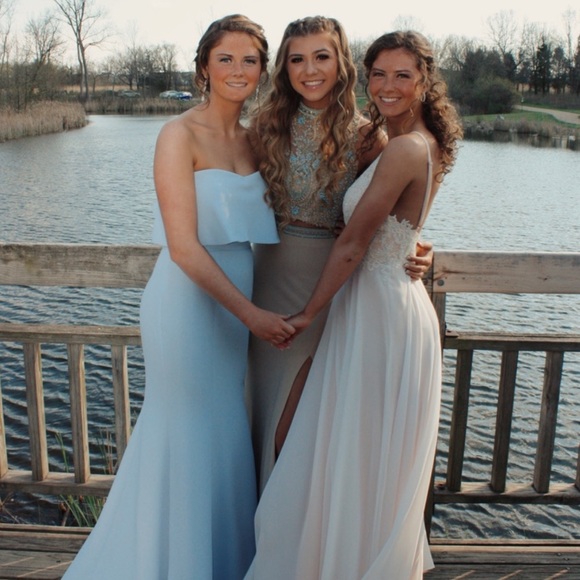 PROM DRESS! - Picture 3 of 4